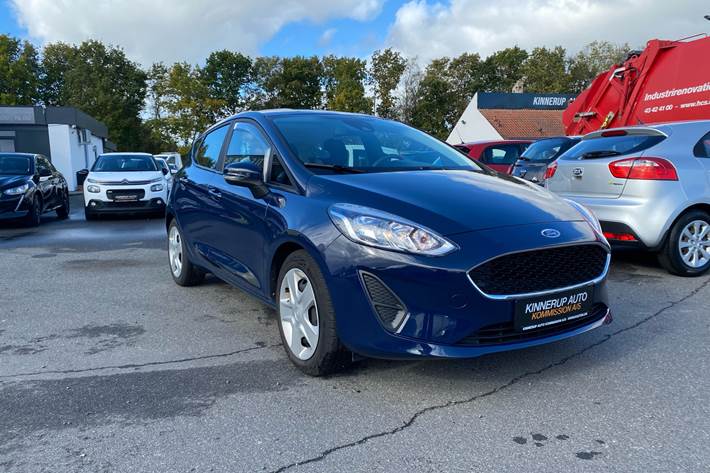 Blå Ford Fiesta fra 2018