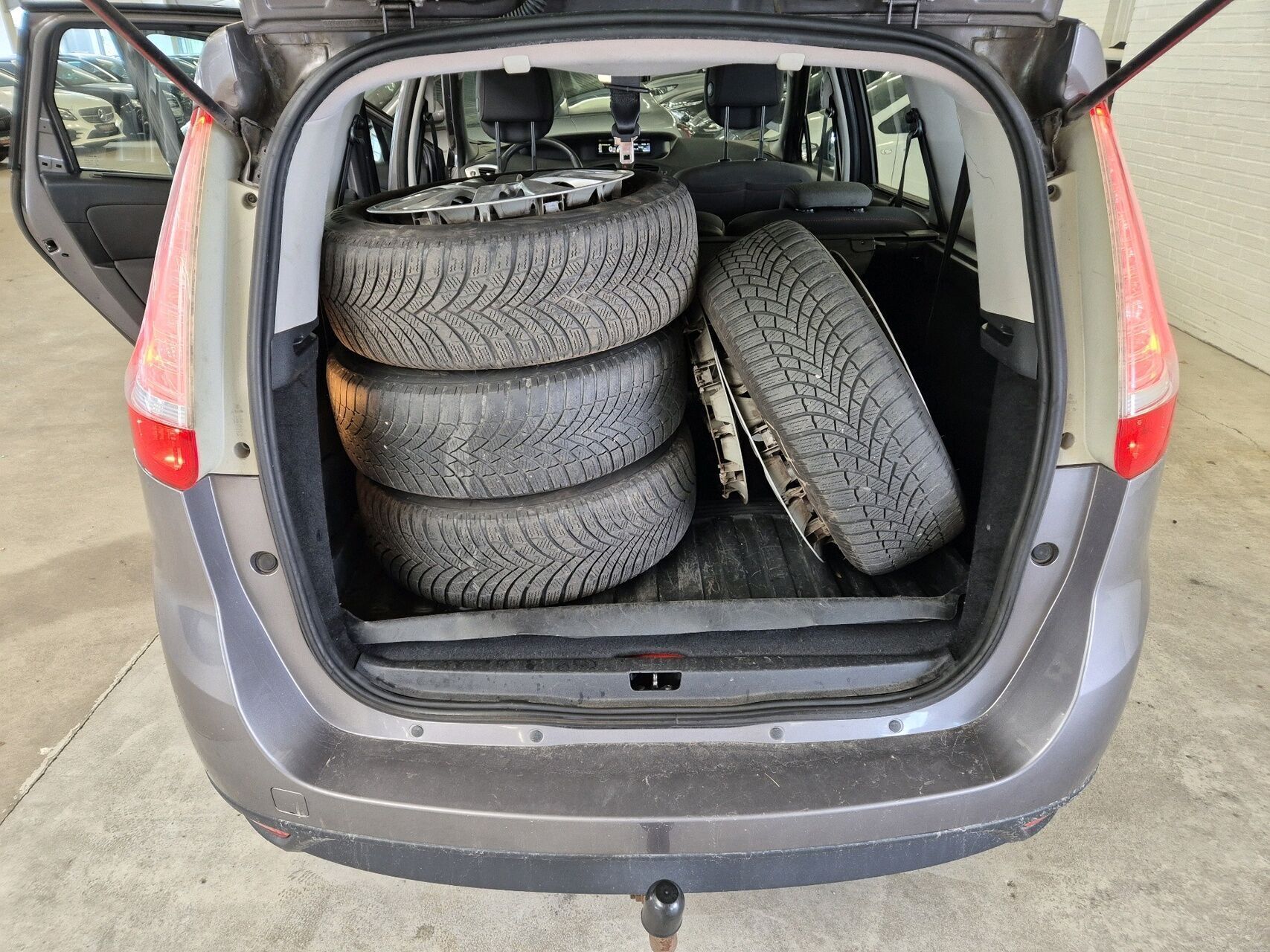 Sort Renault Grand Scénic fra 2013