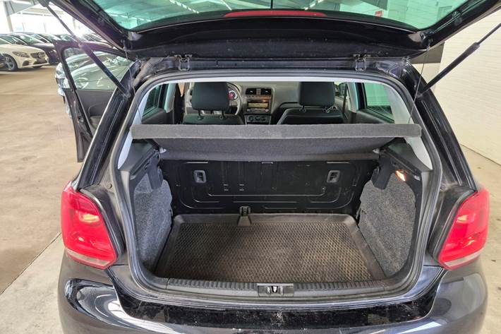 Blå VW Polo fra 2011