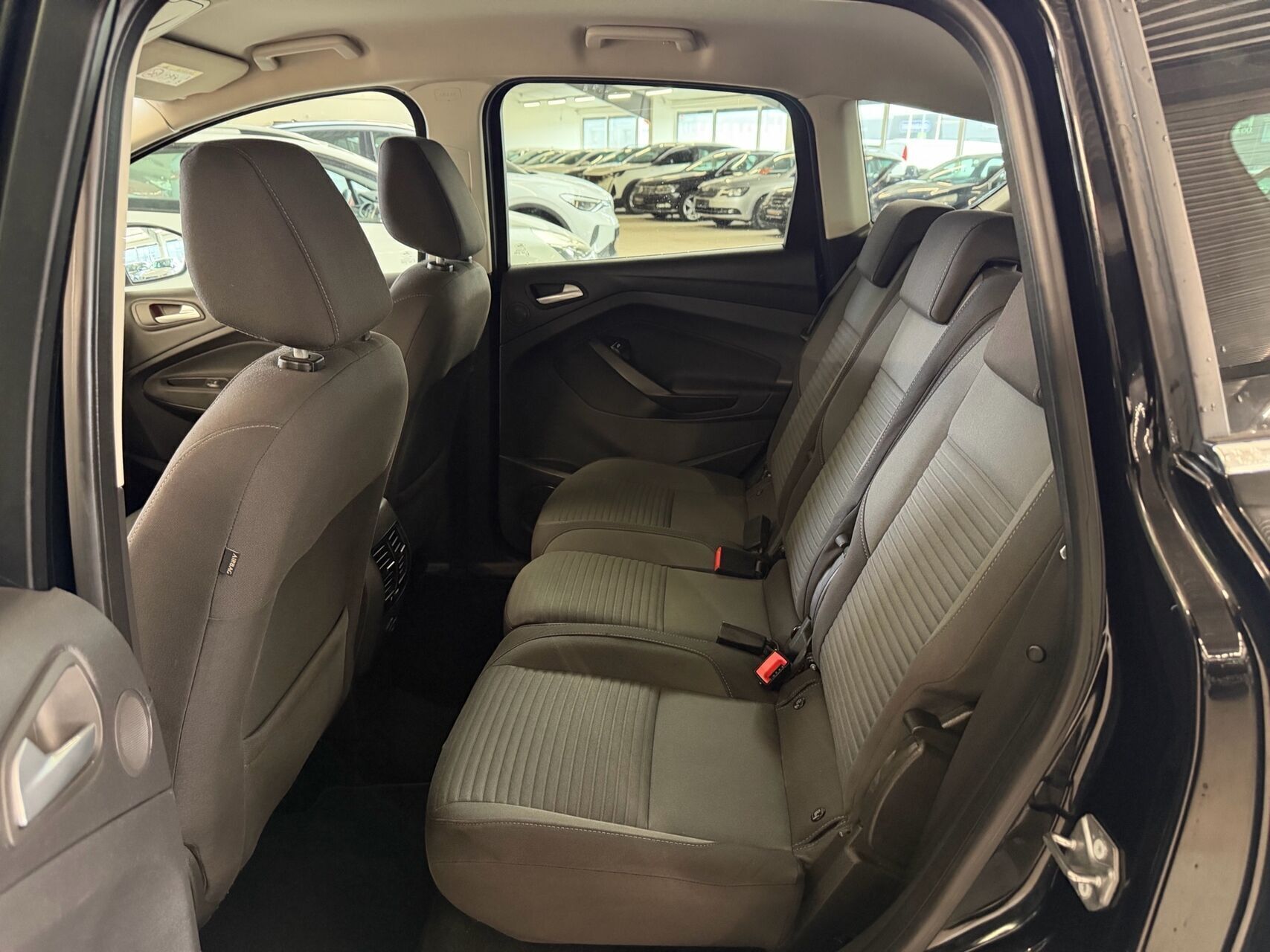 Sort Ford C-MAX fra 2016