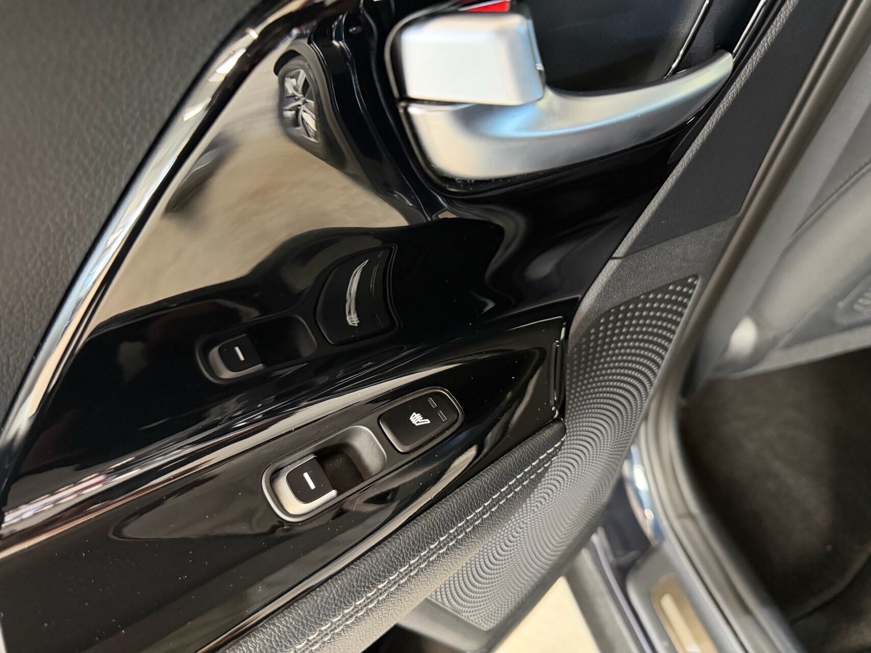 Sort Kia Niro fra 2020