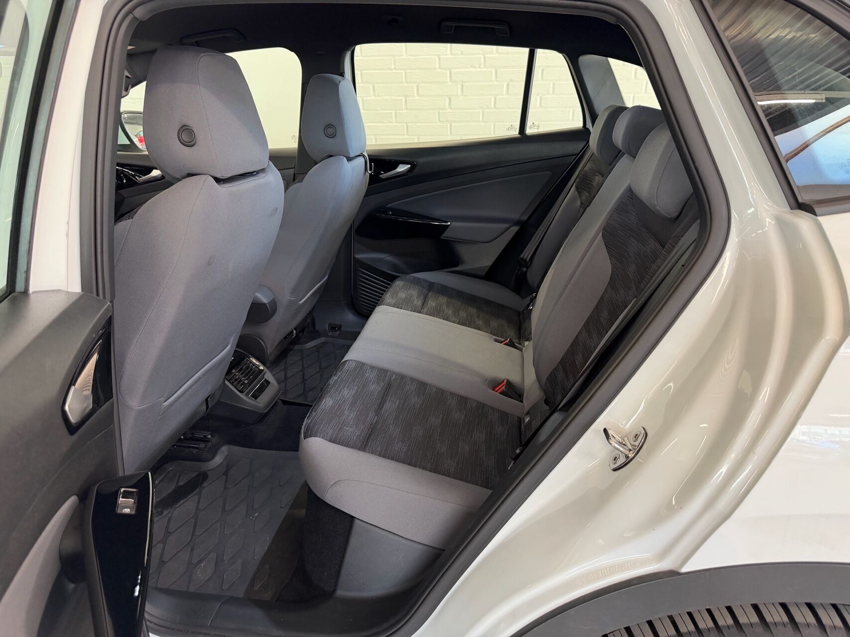 Hvid VW ID.4 fra 2023