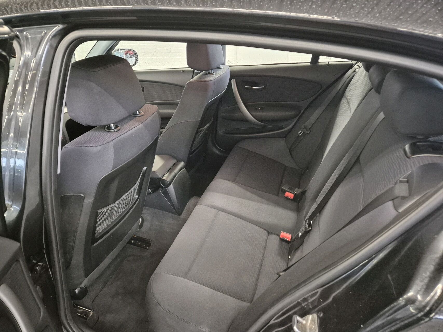 Sort BMW 116d fra 2010