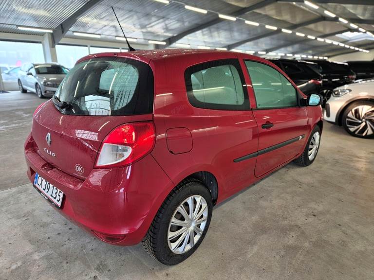 Renault Clio 1,2 16V 65HK 3d
