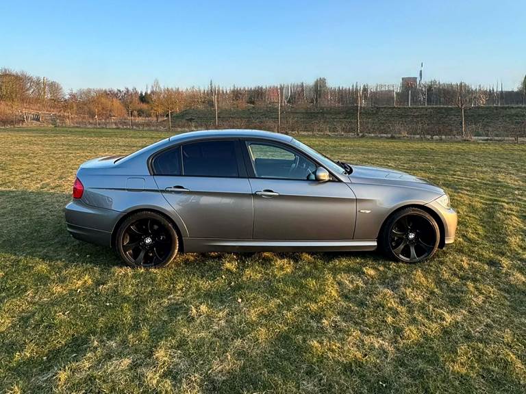 BMW 320i 2,0 320I