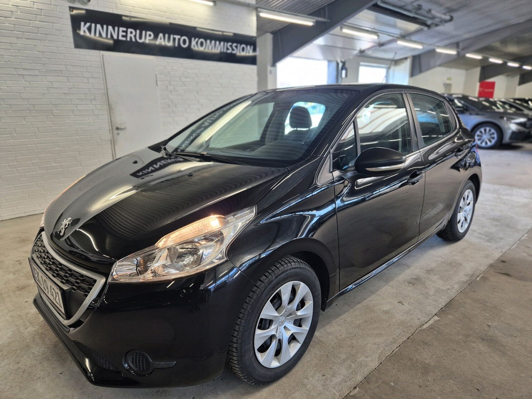 Peugeot 208 1,0 VTi Access + AirSound 68HK 5d