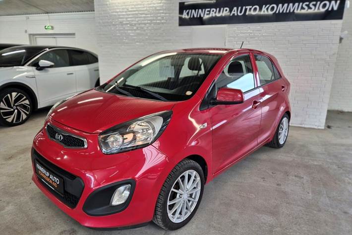 Rød Kia Picanto fra 2014