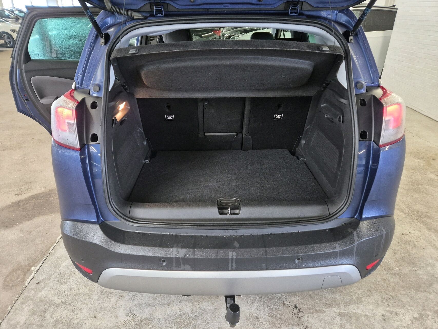 Blå Opel Crossland X fra 2020