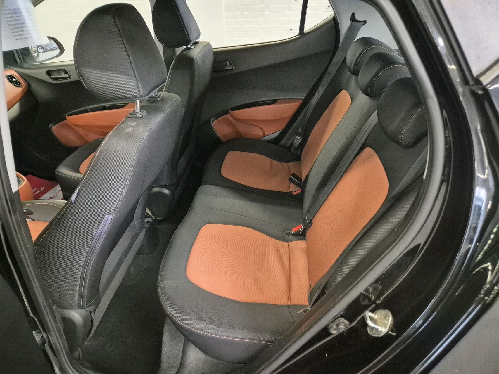 Sort Hyundai i10 fra 2015