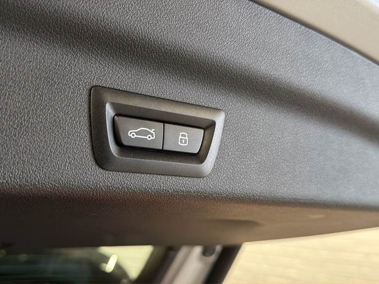 BMW iX1 xDrive30 EL M-Sport 4x4 313HK 5d Aut.