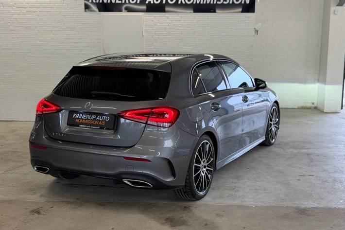 Grå Mercedes A250 e fra 2020