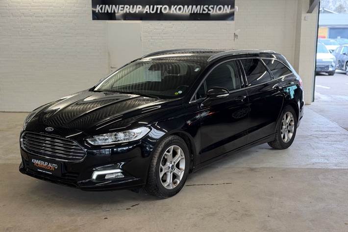 Sort Ford Mondeo fra 2017
