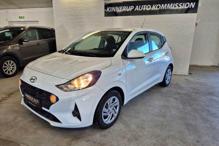 Hvid Hyundai i10 fra 2021