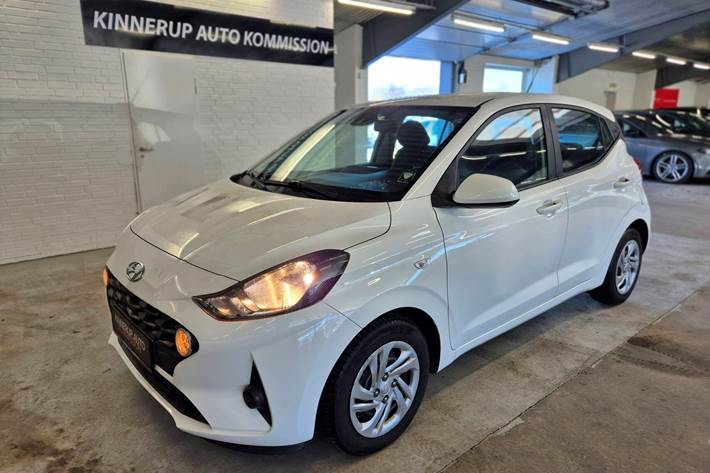 Hvid Hyundai i10 fra 2021