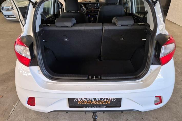 Hvid Hyundai i10 fra 2021