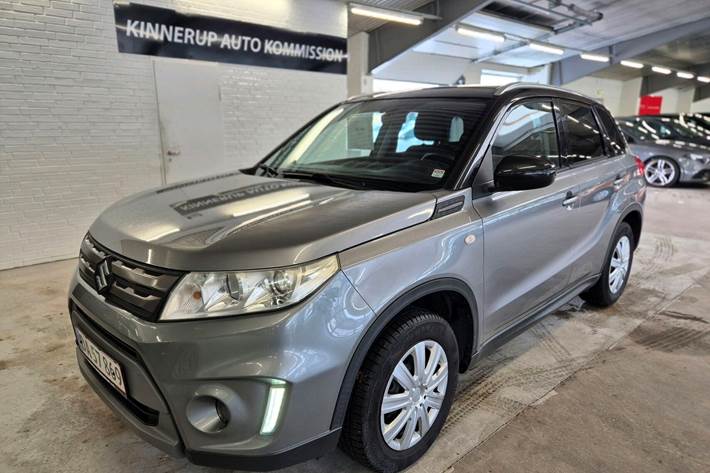 Sort Suzuki Vitara fra 2015