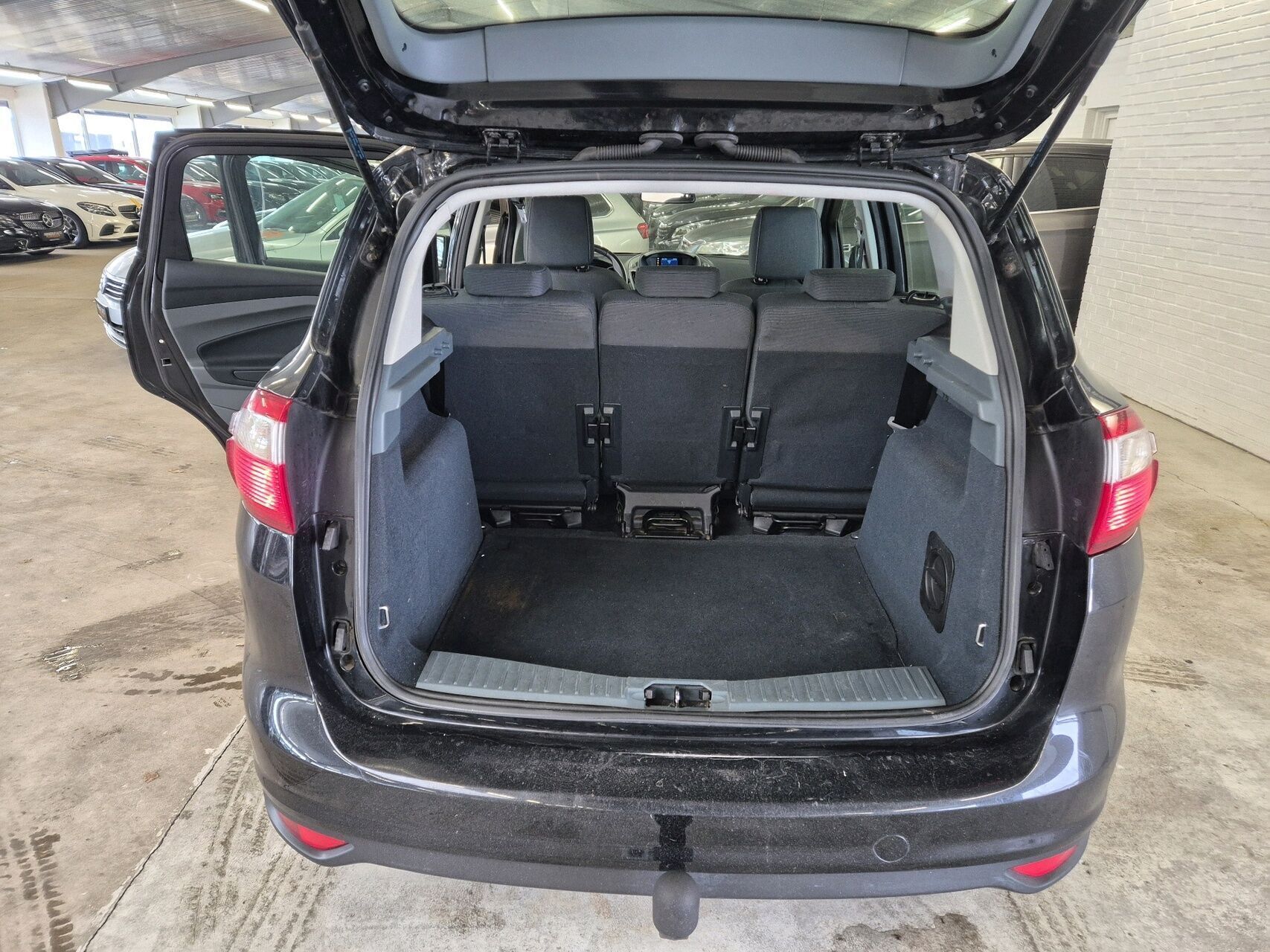 Sort Ford C-MAX fra 2011