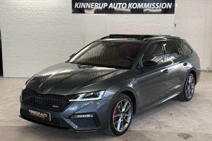 Sort Skoda Octavia fra 2021