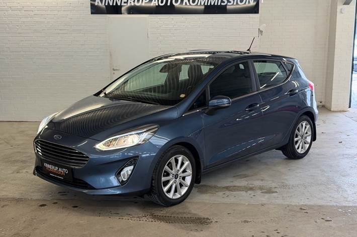 Blå Ford Fiesta fra 2018