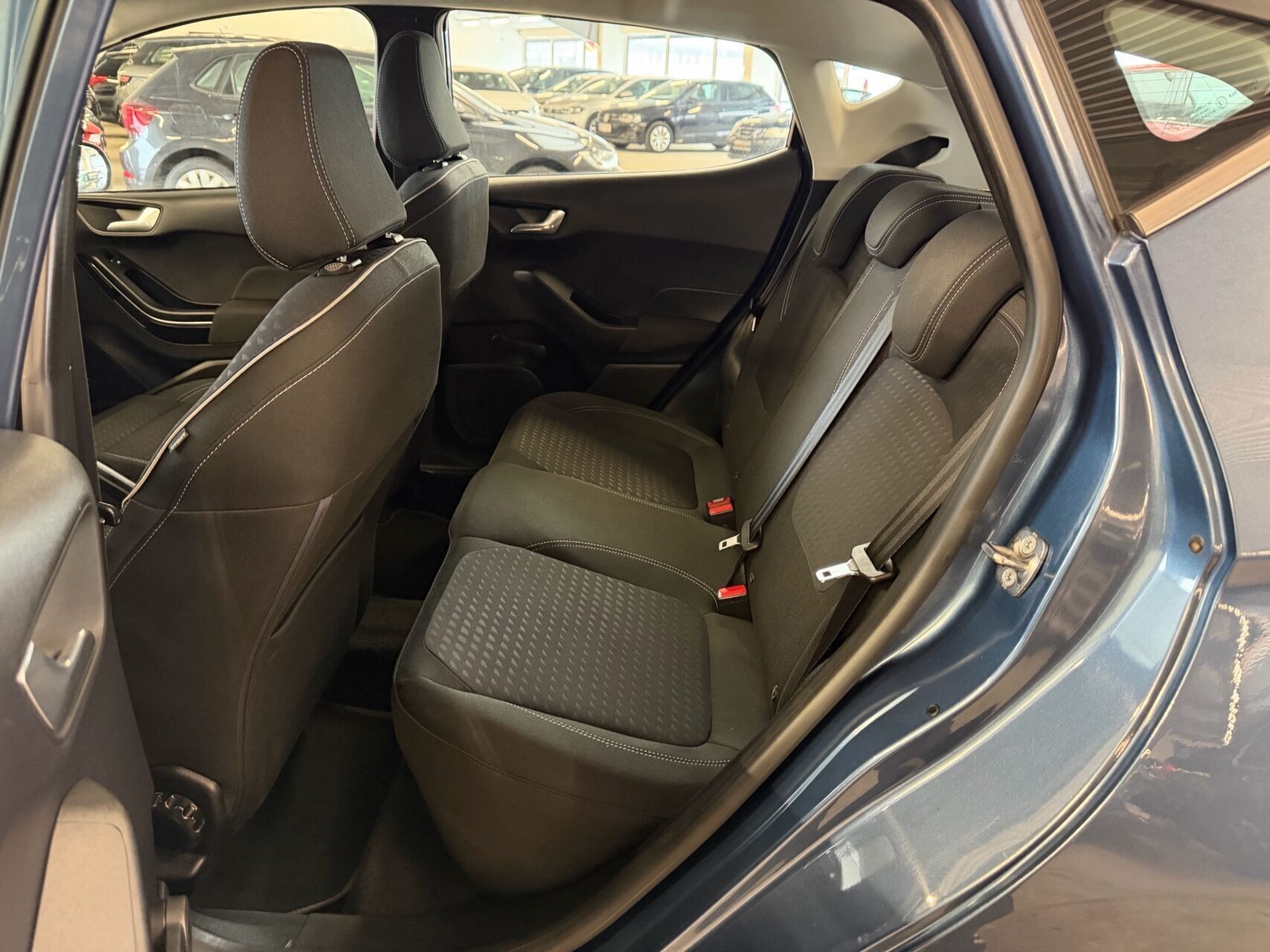 Blå Ford Fiesta fra 2018