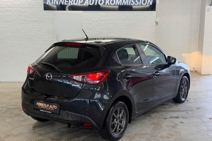 Sort Mazda 2 fra 2018