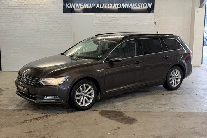 Brun VW Passat fra 2016