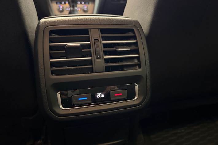 Brun VW Passat fra 2016