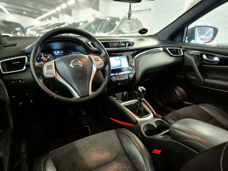 Nissan Qashqai 1,5 DCi N-Vision 110HK 5d 6g