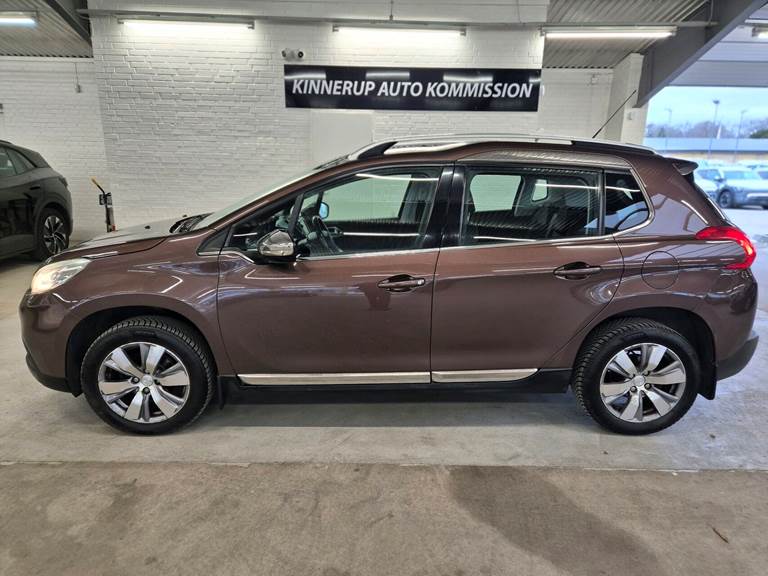 Peugeot 2008 1,2 VTi Allure 82HK