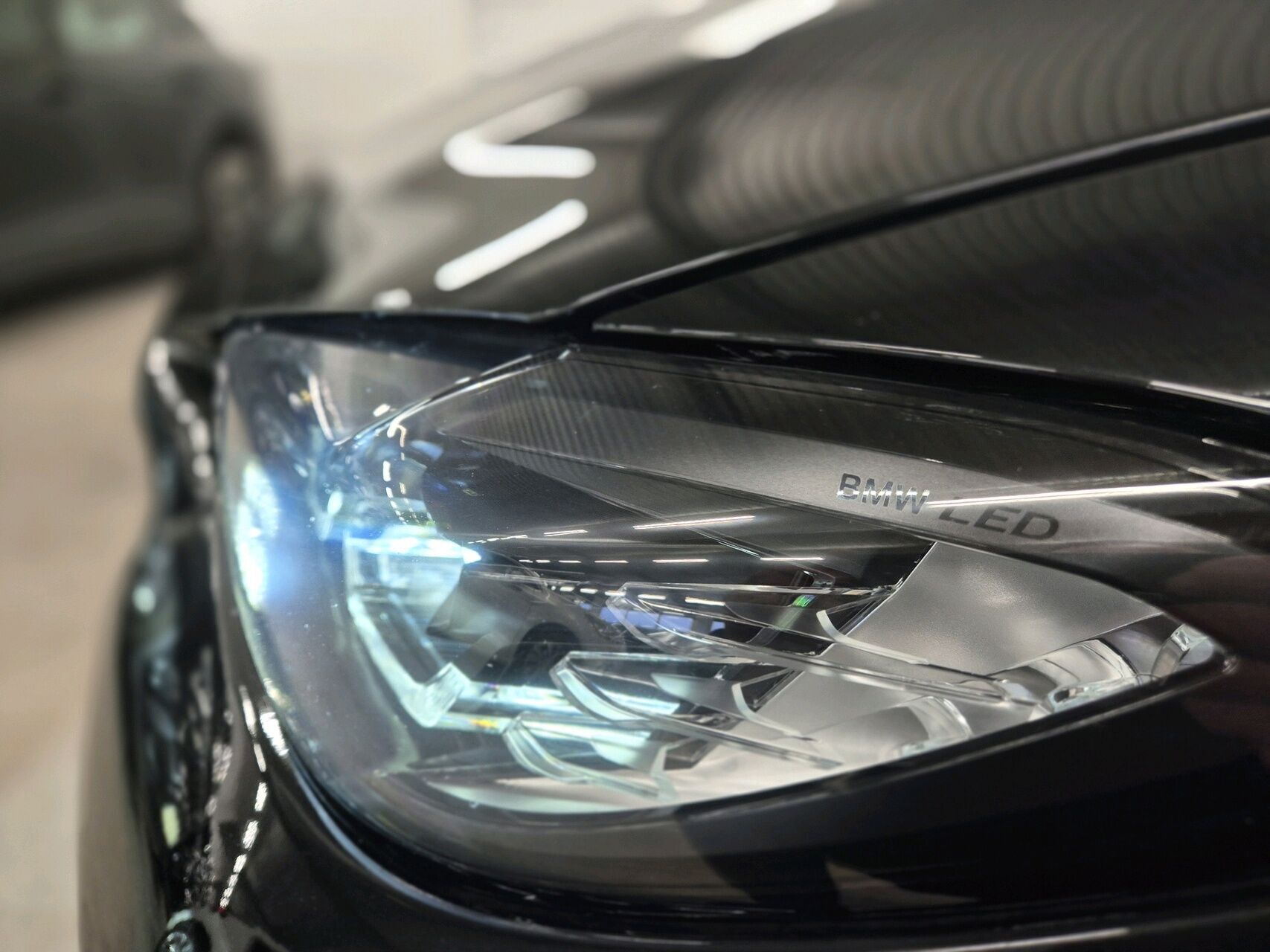 Sort BMW i4 fra 2023