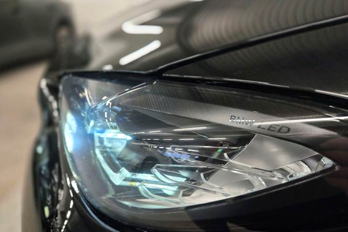 Sort BMW i4 fra 2023