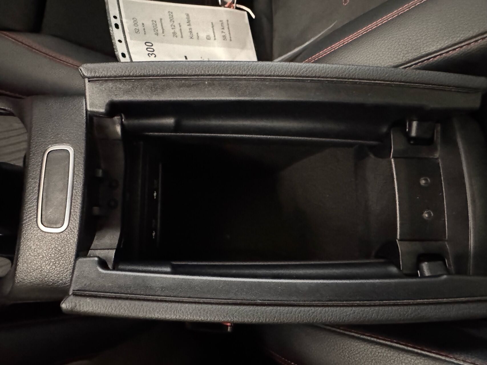 Sort Mercedes EQB 300 fra 2022