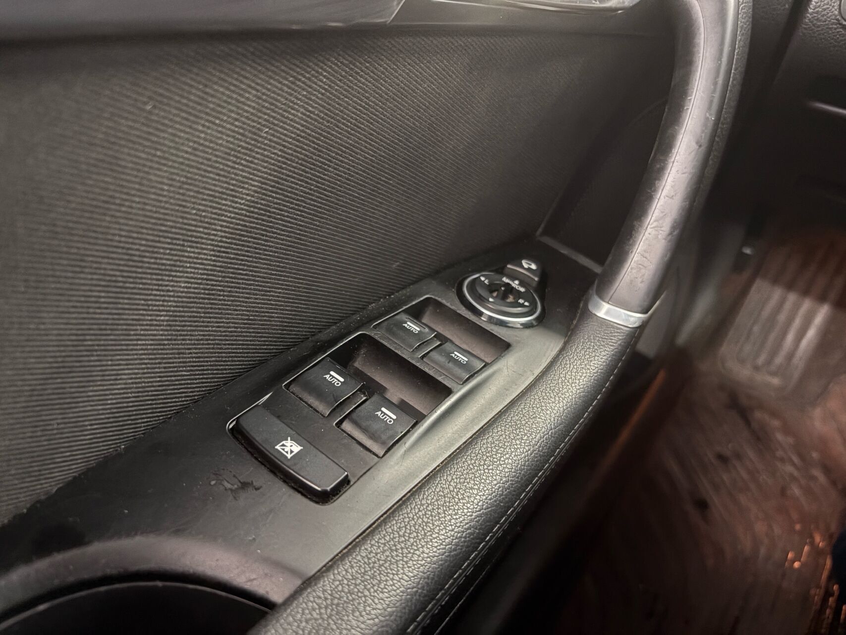 Grå Hyundai i40 fra 2011