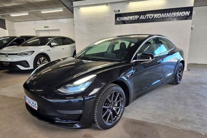 Sort Tesla Model 3 fra 2019