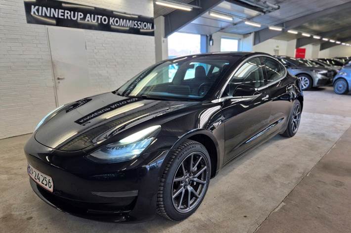 Sort Tesla Model 3 fra 2019