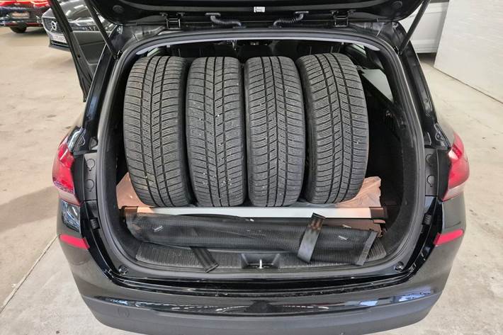 Sort Hyundai i30 fra 2019