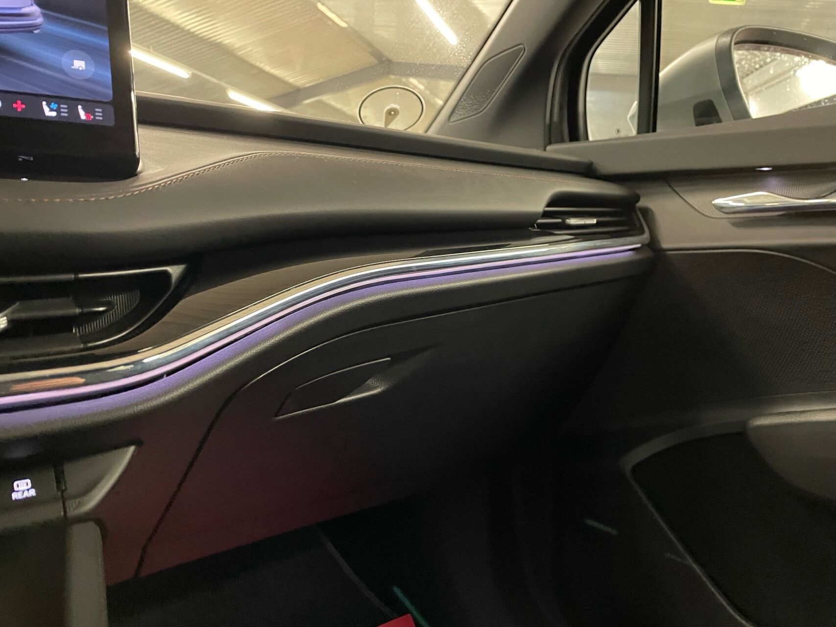 Sort Skoda Enyaq fra 2025