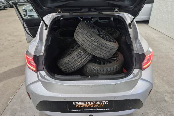 Sølv Toyota Corolla fra 2019