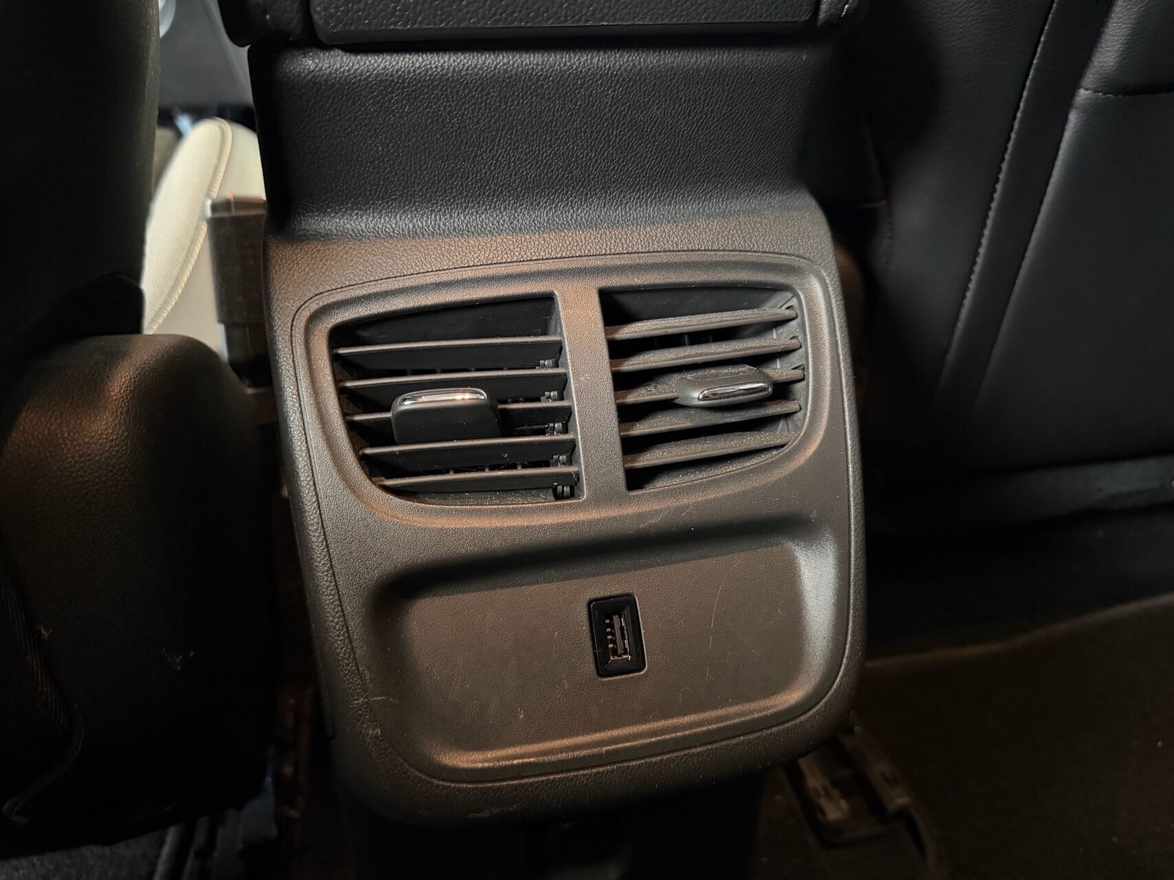 Rød Opel Grandland X fra 2021