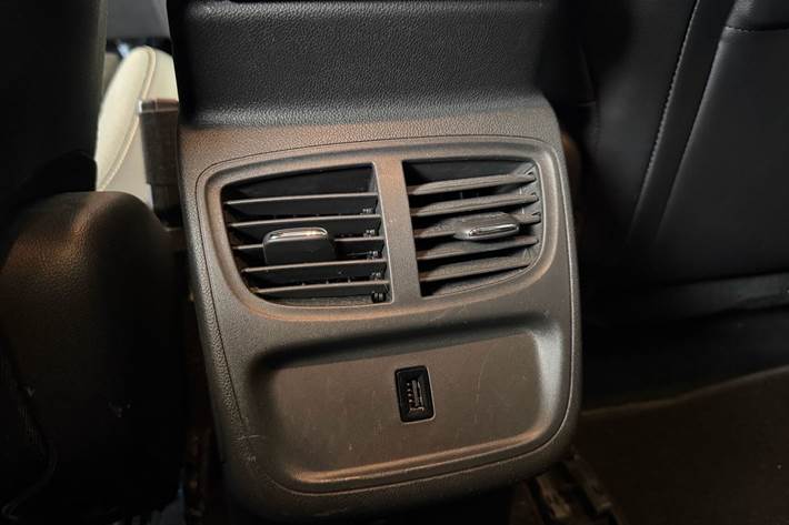 Rød Opel Grandland X fra 2021