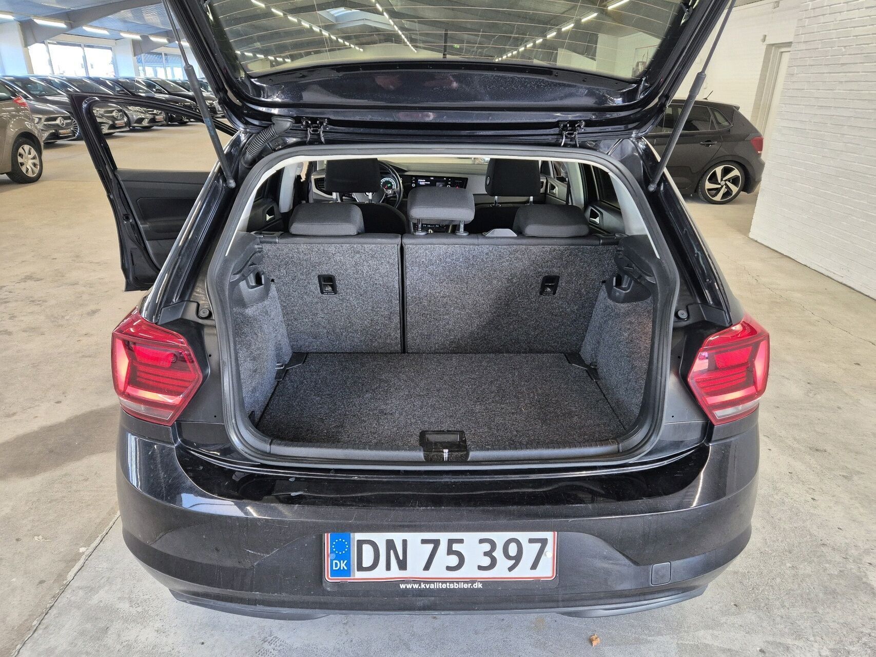 Sort VW Polo fra 2019