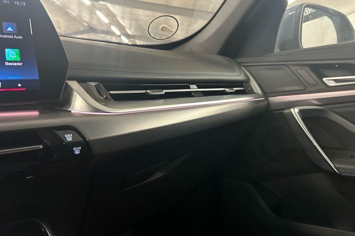 Blå BMW iX1 fra 2024