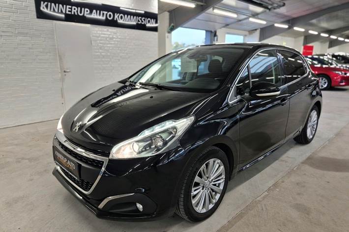 Sort Peugeot 208 fra 2019