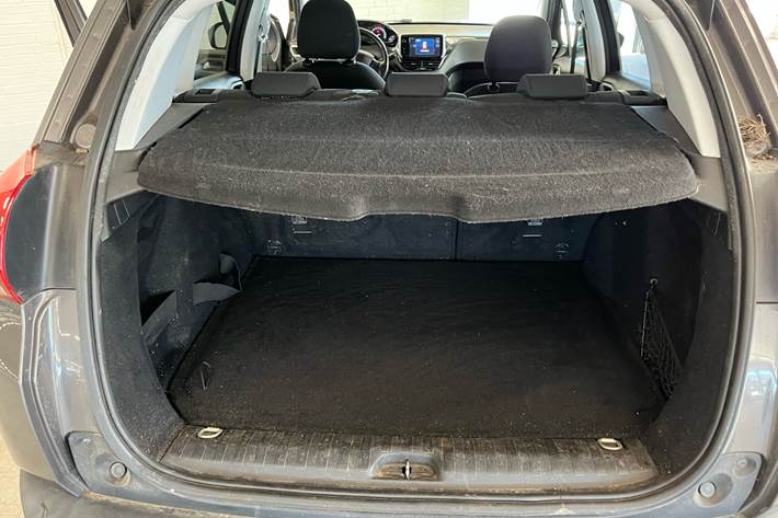 Sort Peugeot 2008 fra 2016