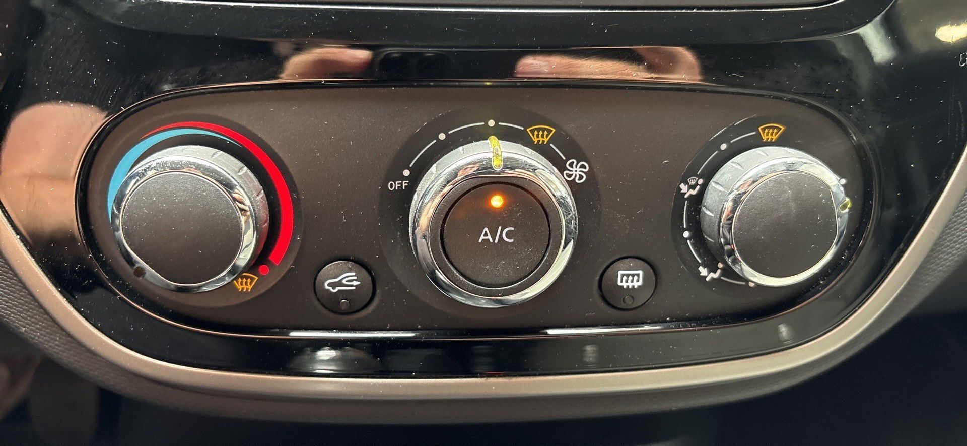 Sølv Renault Captur fra 2016