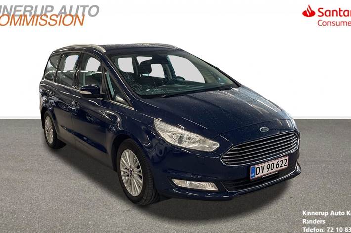 Blå Ford Galaxy fra 2018