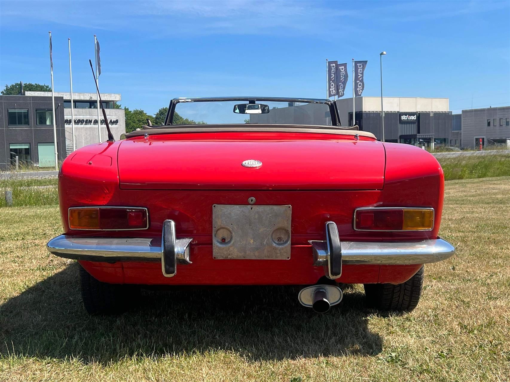 Fiat 124 1,4 Spider Sport 90HK Cabr.