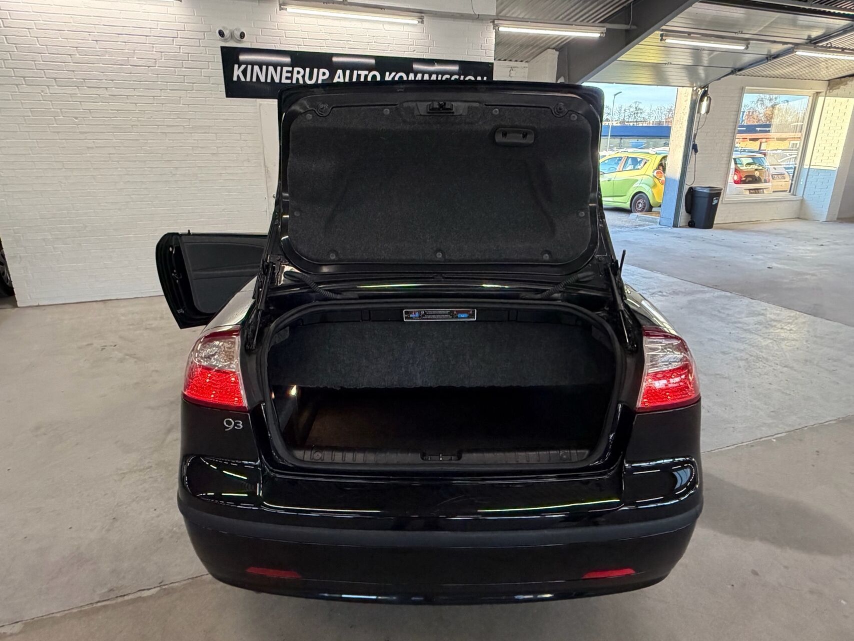 Sort Saab 9-3 fra 2006