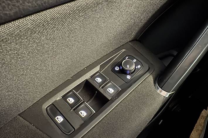 Sølv VW Touran fra 2017