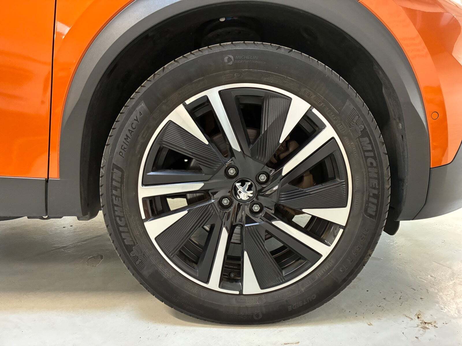 Bronze Peugeot e-2008 fra 2022